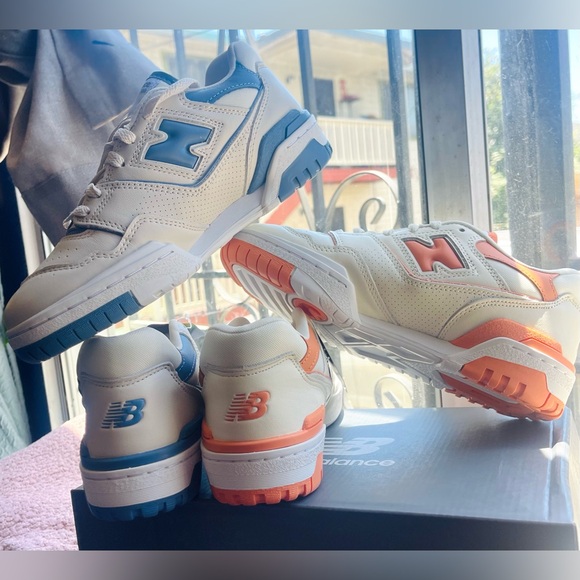 New balance 💞550 (2) pairs - Picture 2 of 16